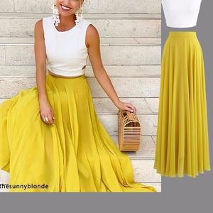 Yellow pleated Maxi Skirt, size M